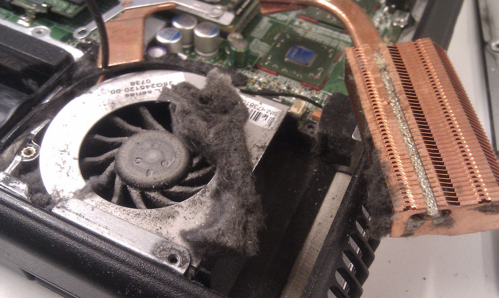 Raffreddare il PC portatile e abbassare la temperatura CPU