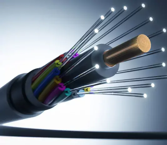 Come funziona la fibra ottica?