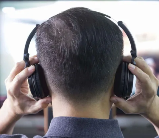 Come collegare le cuffie Bluetooth alla TV - Guida completa