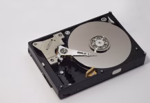 Come installare un Hard Disk – Guida completa Come installare un Hard Disk - Guida completa