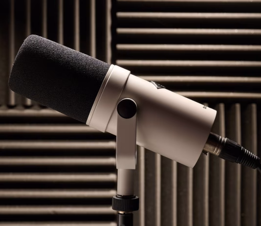 Come scegliere un microfono per podcast e streaming – Guida completa Come scegliere un microfono per podcast e streaming - Guida completa