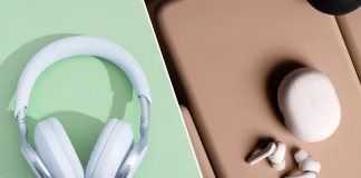 Meglio cuffie o auricolari? Differenze e quali scegliere Meglio cuffie o auricolari? Differenze e quali scegliere