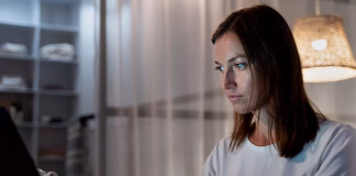 Smart working e sicurezza: come cambia la cybersecurity aziendale con il lavoro da remoto Come proteggere dati e accessi nello smart working: VPN aziendale, MFA, dispositivi, policy e formazione per una sicurezza efficace nel lavoro ibrido.